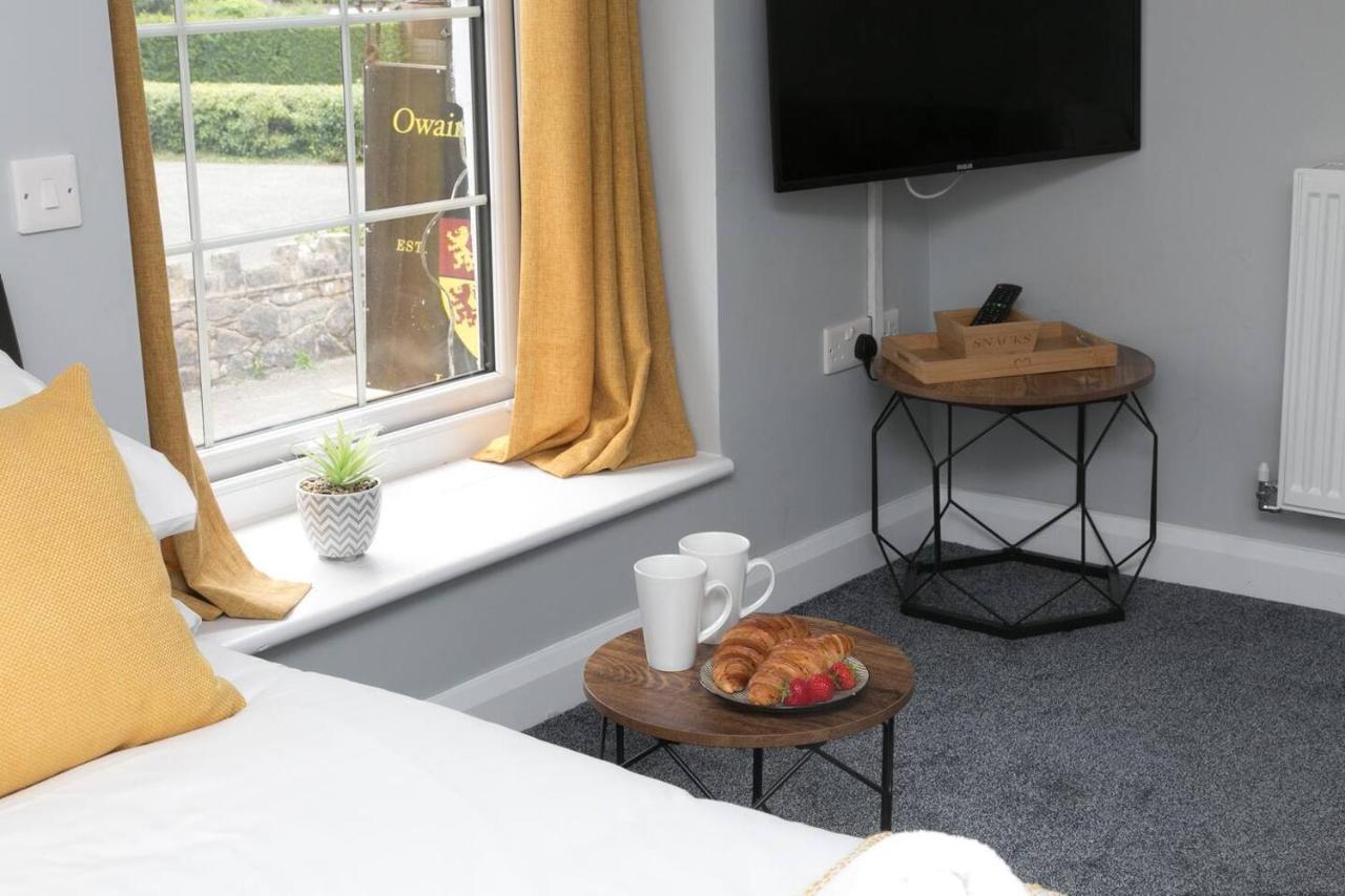 Apartment Pass The Keys Modern En-suite In Country Pubrestaurant 3 Llanddona