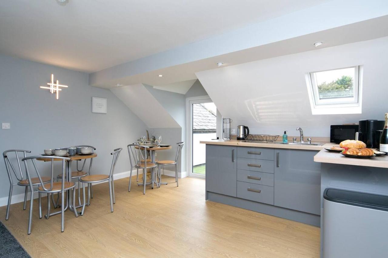 Pass The Keys Modern En-suite In Country Pubrestaurant 3 * Llanddona