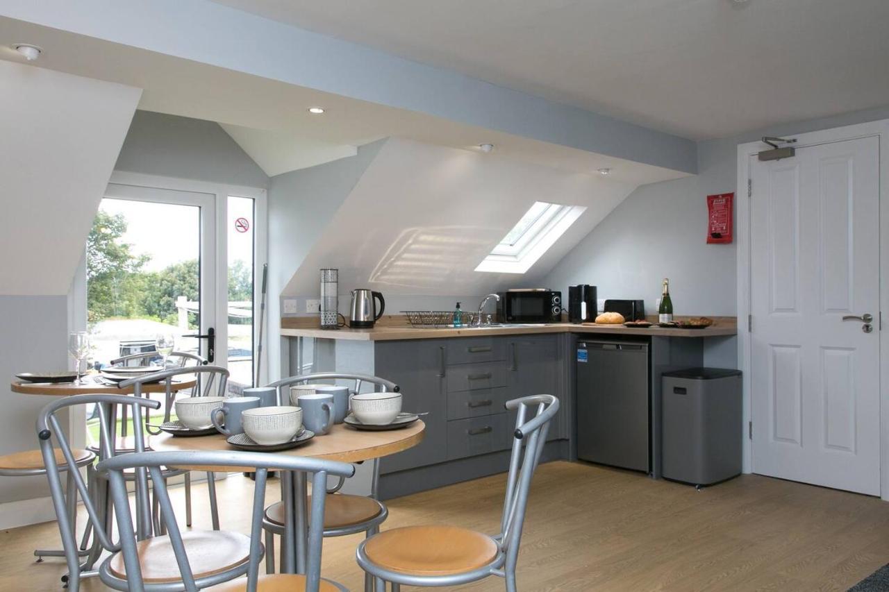 Pass The Keys Modern En-suite In Country Pubrestaurant 3 Apartment Llanddona