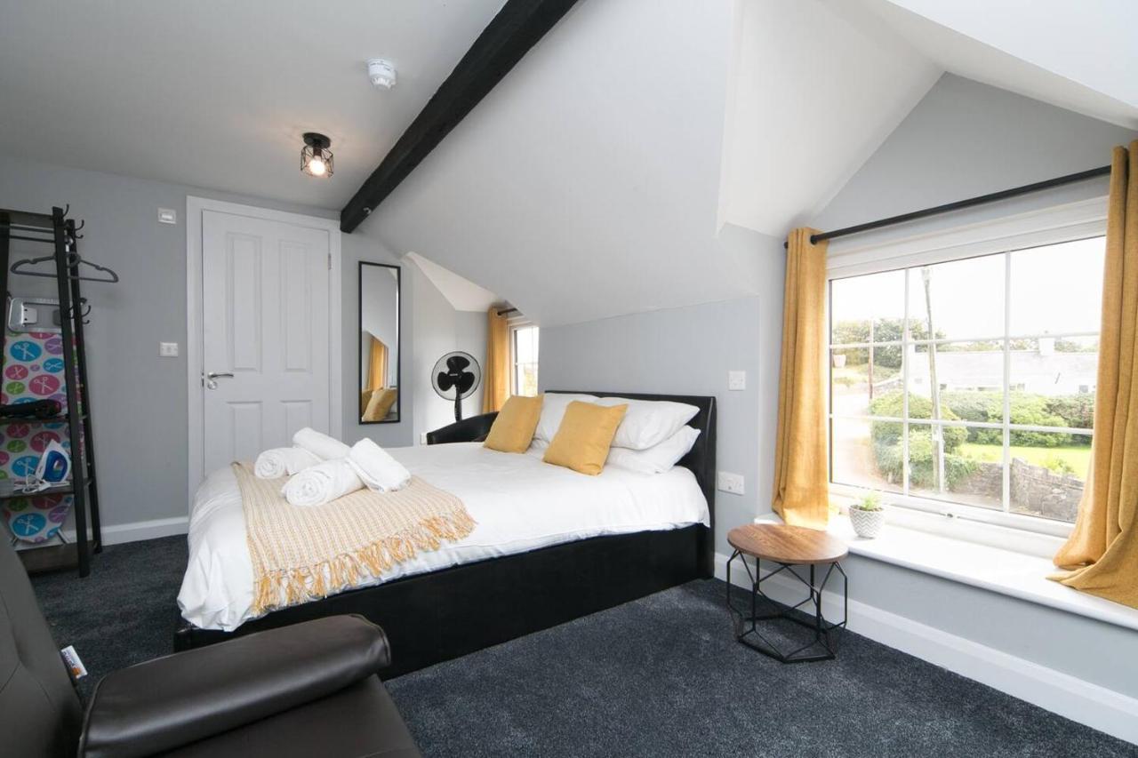 Pass The Keys Modern En-suite In Country Pubrestaurant 3 *